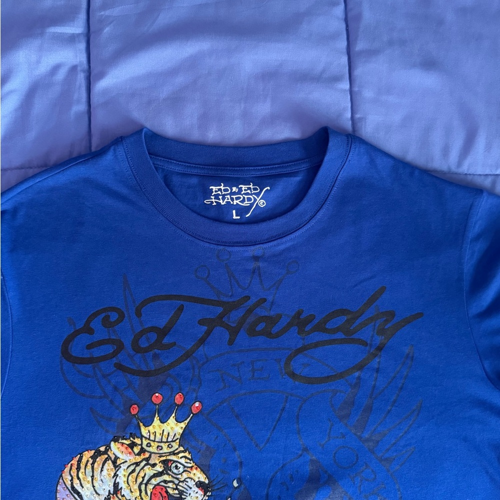 Ed Hardy Blue Short Sleeve Tee with Tiger & Panther Crowns - Picture 4 of 6
